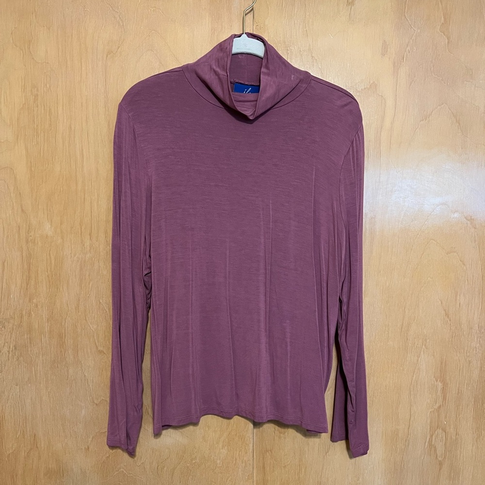 1X JH Collectibles turtleneck
